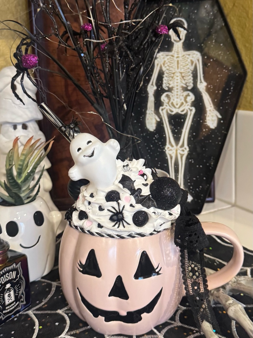 Halloween Pink Jack-O'-Lantern Mug with Ghost centerpiece Home Party Supplies